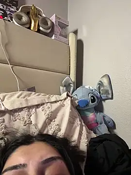 ThickerThanYoBitch Live XXX Chat