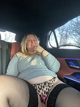 Show modela Dana_world na web-kameri