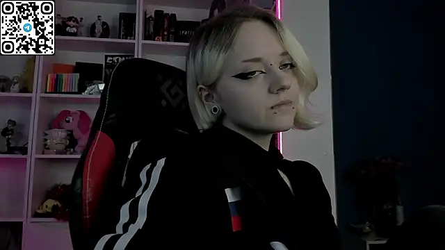 Holy_Mistress_S élő XXX-chatje