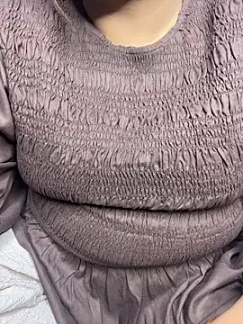 roasted_peanut Webcam Show