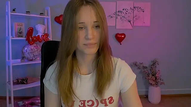 Chatroom XXX en direct de eira_mouse