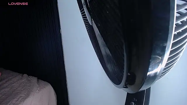 Charlotte_Flanders – Kamerová šou