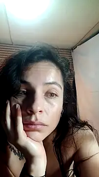 Chat +18 de rosse_2504 ao vivo