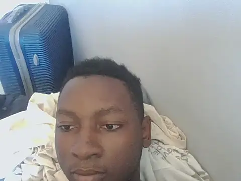 XXX chat uživo modela Thibotough