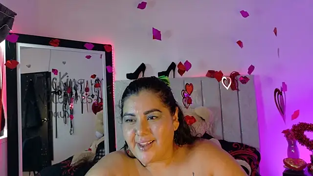 Chat +18 de AndreaKinky ao vivo