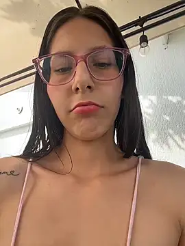 Chat XXX en directo de mey_doll