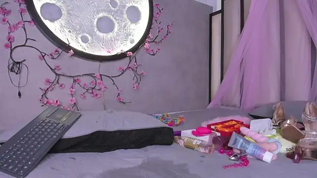 Chat XXX en directo de Emily-Queen03