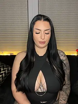 Mia-Bremer: онлайн-секс-чат