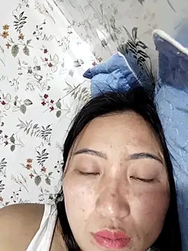 XXX chat uživo modela zhen-zo