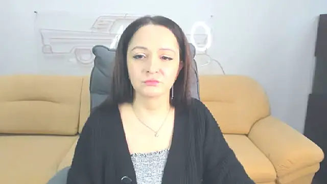 XXX chat uživo modela AngellLika