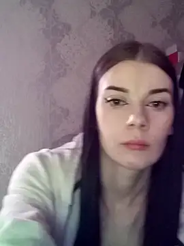 Pokazy przed kamerką – JhonSHelBy7LuNa