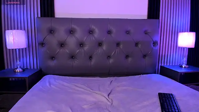 Онлайн чат XXX aaronjames1