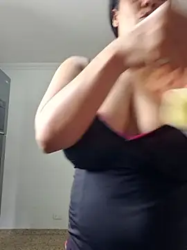 karla-bruni Adlı Modelin Canlı XXX Sohbeti