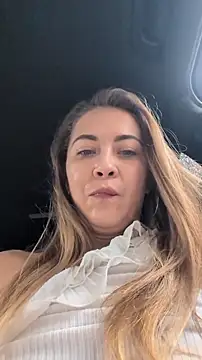 Risky_julia2330 Adlı Modelin Canlı XXX Sohbeti