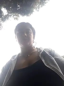 Chat XXX en directo de Camila-Valverde