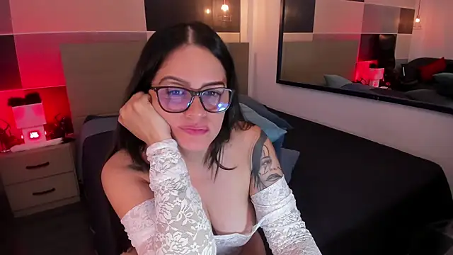 Zara_Jackson Adlı Modelin Canlı XXX Sohbeti