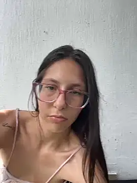 Chatroom XXX en direct de mey_doll