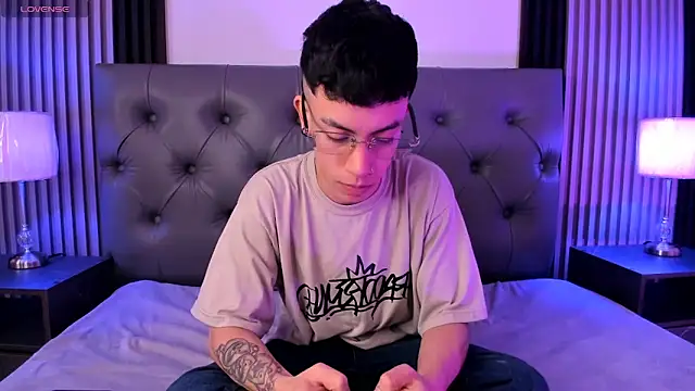 aaronjames1 Live XXX-Chat