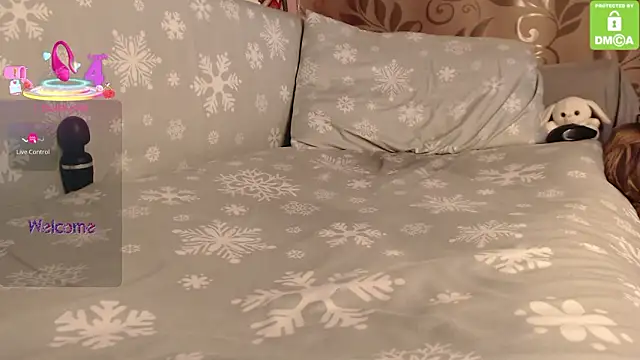 XXX chat uživo modela _M_i_a___