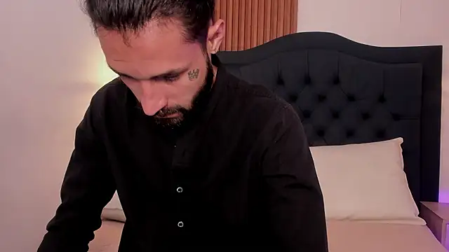 Hisoka_011 Live XXX-Chat