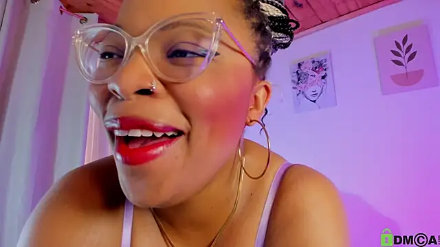 Chat XXX en directo de Lauraricci__