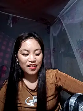 Chat XXX en directo de Alice-567