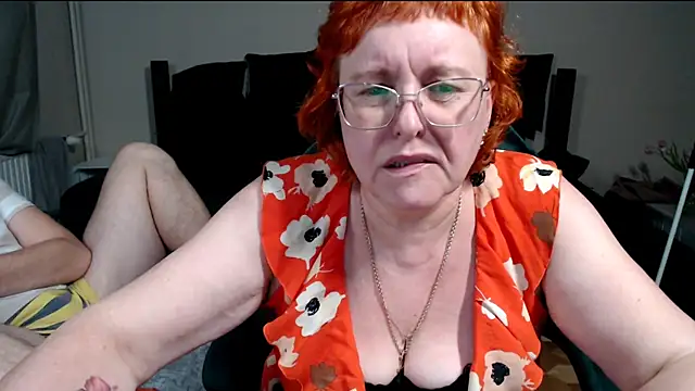 JoannaAndNeighbour Live XXX-Chat