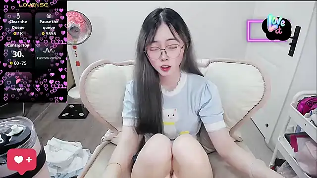 baby-yaya20 在線直播表演