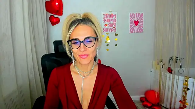 MuseOfStage élő XXX-chatje