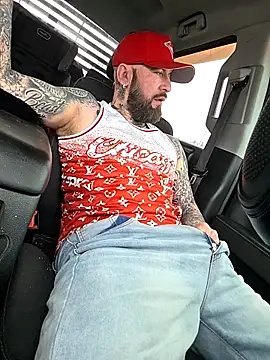 Онлайн чат XXX Beardedtattood