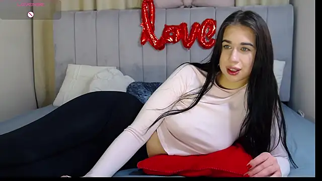 XXX chat uživo modela Erikka__