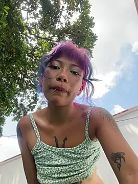 Namii_cute Show in webcam