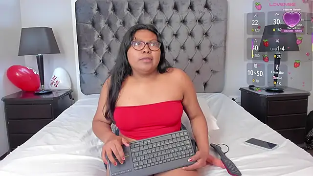 Czat XXX na żywo – Kiri_Black_