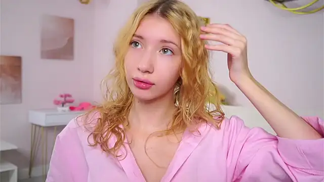 Онлайн чат XXX SunnivaCovil