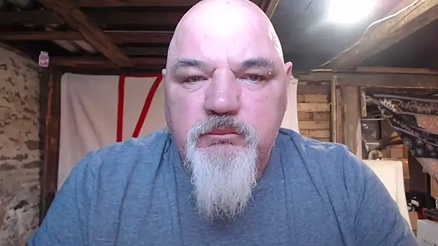 Newfiesausage1972 – Kamerová šou