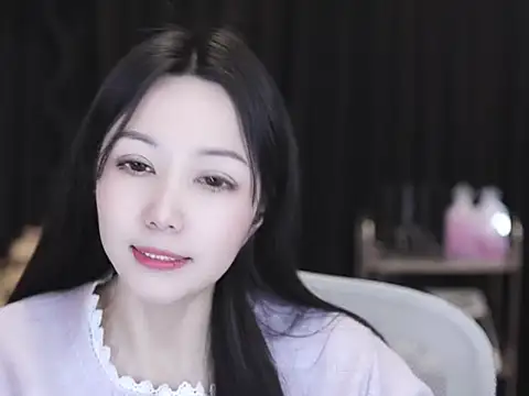 Nuyoah-77: онлайн-секс-чат