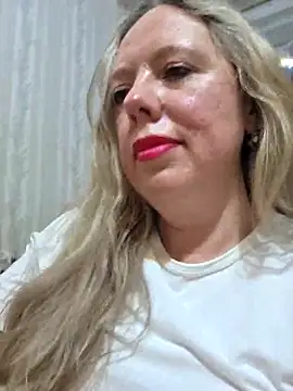 Chatroom XXX en direct de Irina3718