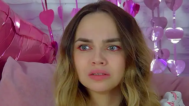 AnitaVenture Adlı Modelin Canlı XXX Sohbeti