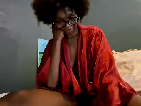 Chat +18 de NaughtyCouga ao vivo