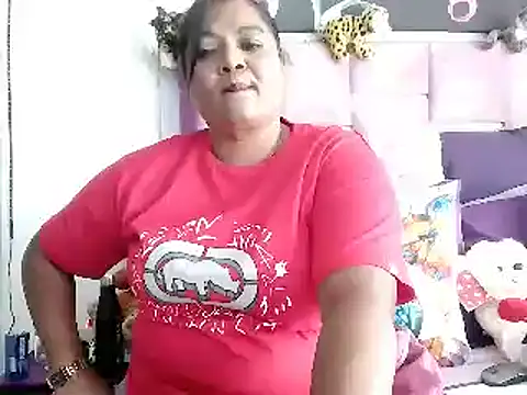 Chat +18 de IndianDelia ao vivo