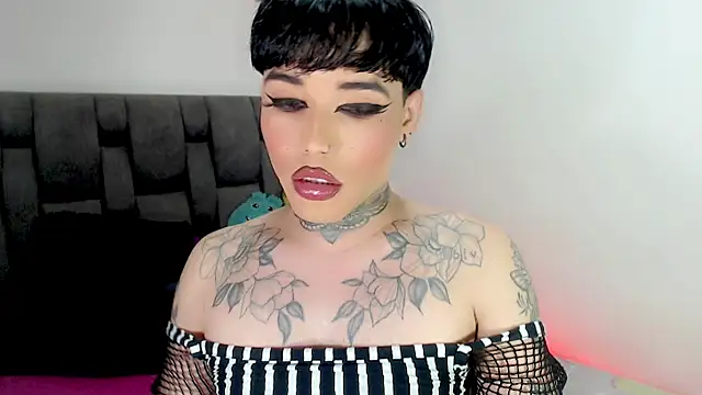 little_star_porn Adlı Modelin Web Kamerası Şovu