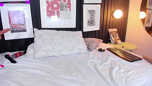 Manelyk_evanss_'s Live XXX Chat