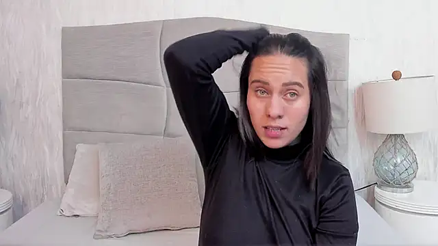 Naomii_BDSM Adlı Modelin Canlı XXX Sohbeti