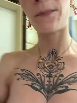 Feuchtes_traumchenn Live XXX-Chat