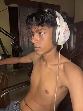 RavenKisses Live XXX-Chat