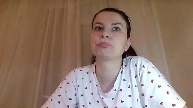 XXX chat uživo modela Clover_Shine