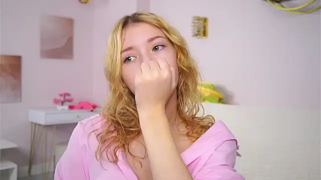 SunnivaCovil: онлайн-секс-чат