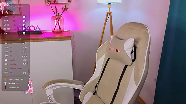 Show modela _Den1s_ na web-kameri