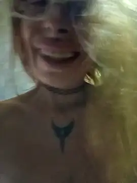 FrozenWaffle Live XXX-Chat