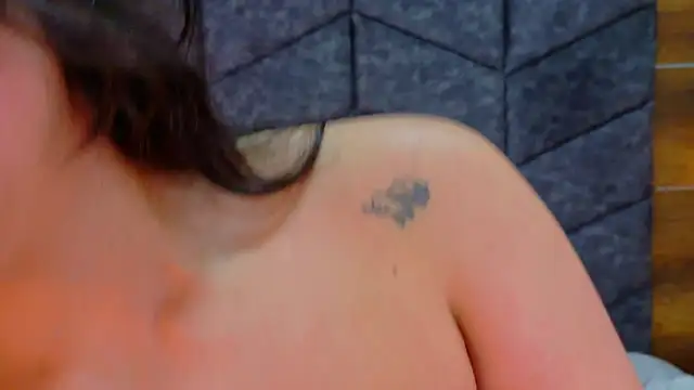 AnnieRouse__ Live XXX-chat